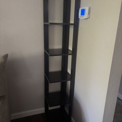 Corner shelf
