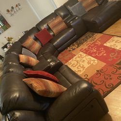 ELEGANT LARGE LEATHER SECTIONAL WITH CHASE AND RECLINERS