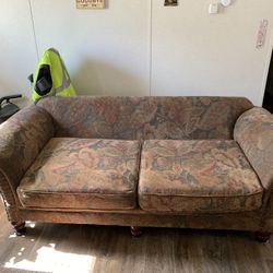 “Bernhardt” New Vintages Triple-Seater Sofa / Couch / Lounge 