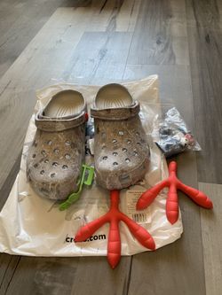 Crocs Jeff Staples Sidewalk Luxe Size 9 (new)