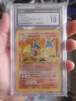 2021 Charizard celebrations base set holo