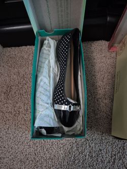 Women's shoes new in box 10 but fits like 9.5