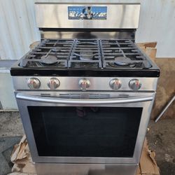 SAMSUNG GAS OVEN $40 GOOD CONDITION NEEDS A CENSOR
