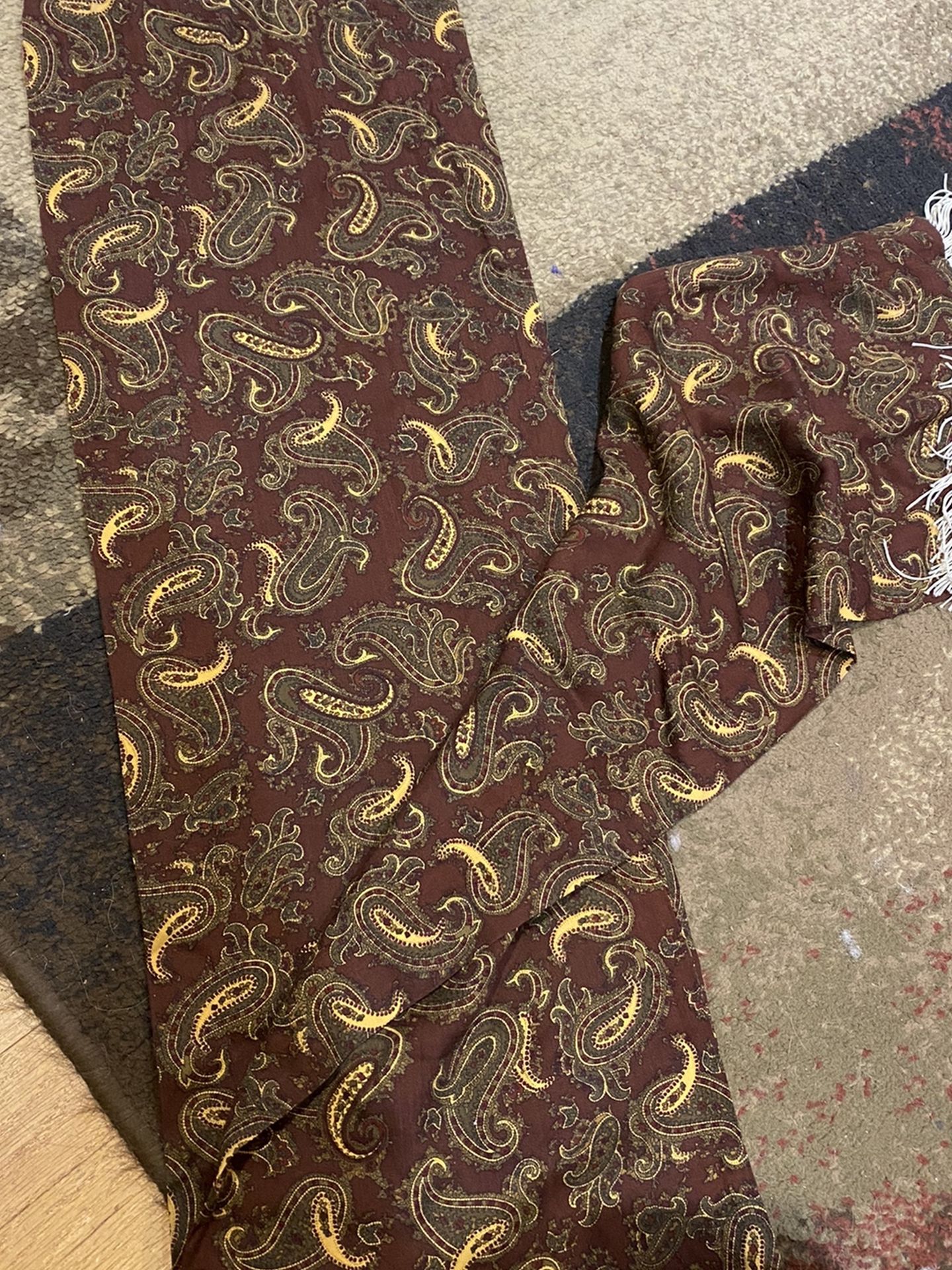 Men’s Paisley Designed Scarf