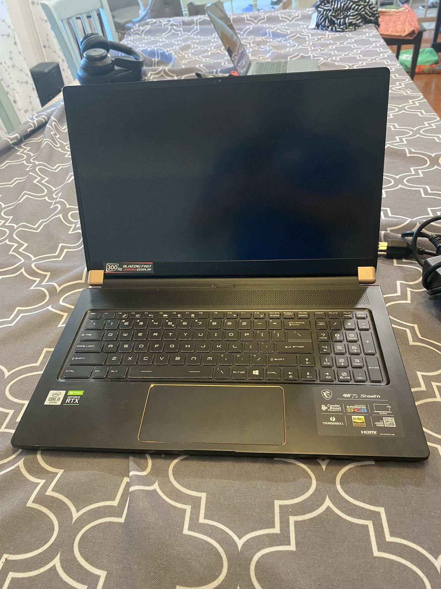 MSI GS75 Stealth 10SFS