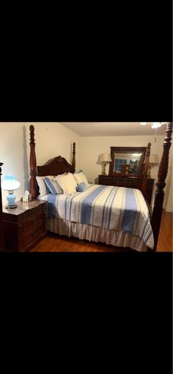 King Bedroom Set 7 pieces