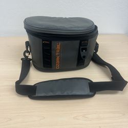 Lunch Bag - Adjustable Shoulder Strap, Medium Size Container in Very Good Condition. Made by Ozark Trail.