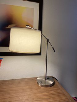 Beautiful desk lamp w/ outlet