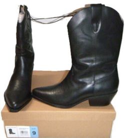 NEW Steve Madden women’s boots