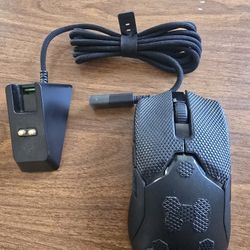 Razer Viper Ultimate With Dock Tape And Skates