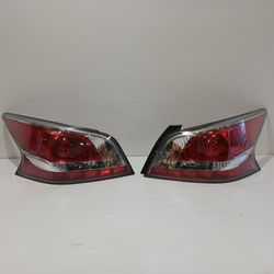 2013 2015 NISSAN ALTIMA LEFT AND RIGHT SIDE HALOGEN TAIL LIGHTS OEM