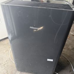 Hisense Dehumidifier With Built In pump