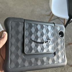Amazon Fire Tablet 7-8 Case like New! 💯