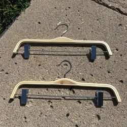 Hangers Qty 91