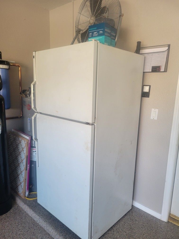 Refrigerator