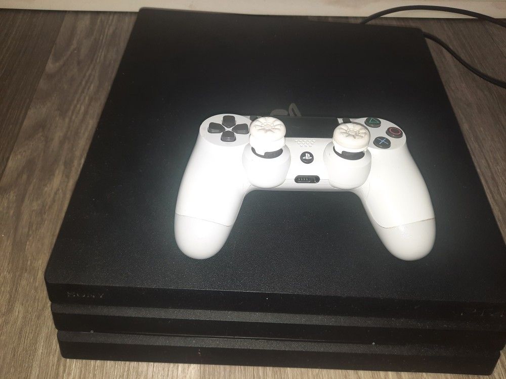 Play Station Pro 1TB 
