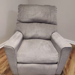Ashley Altari Gray Rocker Recliner $180