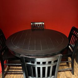 BLACK HIGH TABLE WITH CHAIRS 