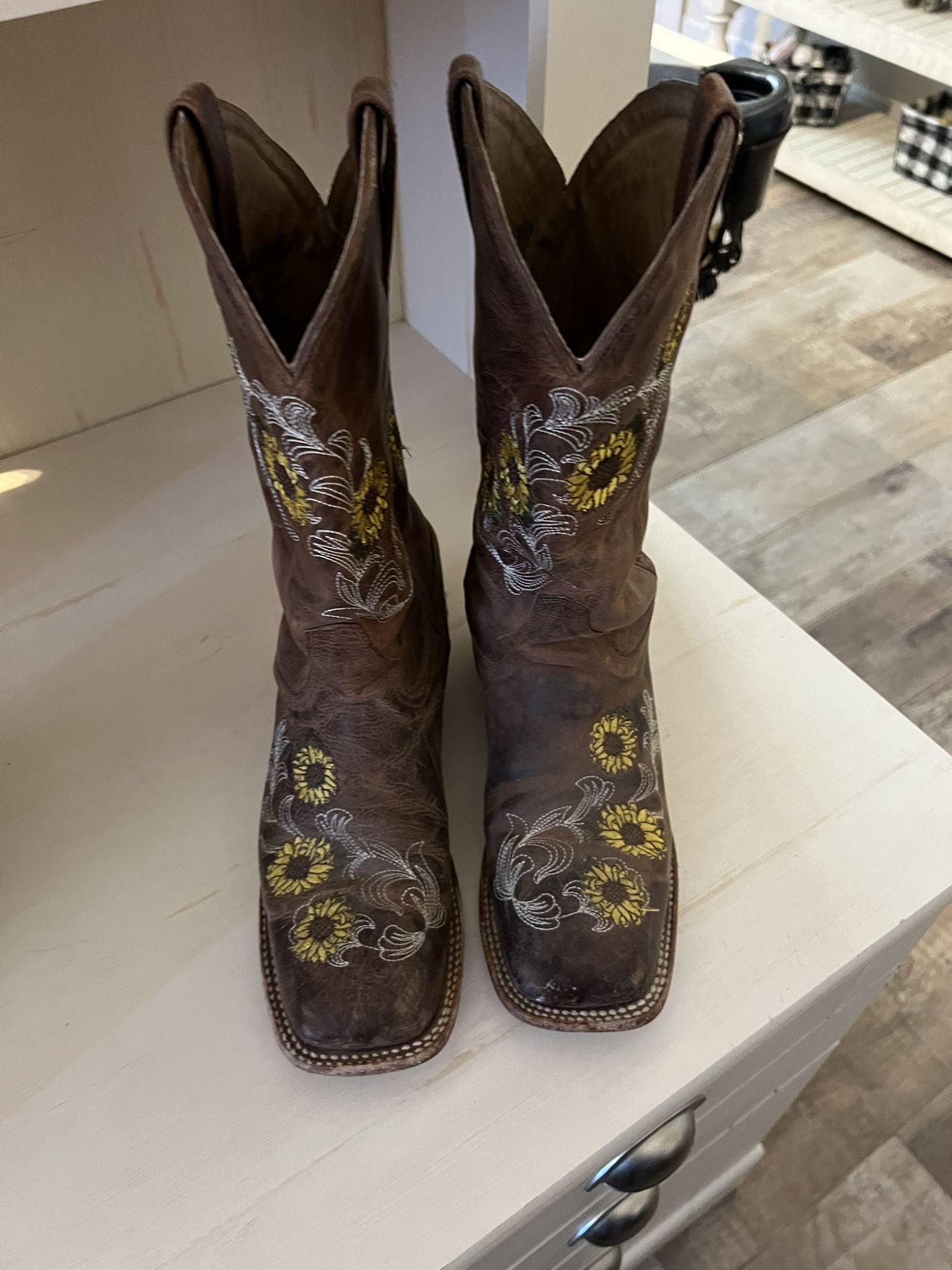 SHYANNE WOMEN'S JOSIE WESTERN BOOTS - BROAD SQUARE TOE