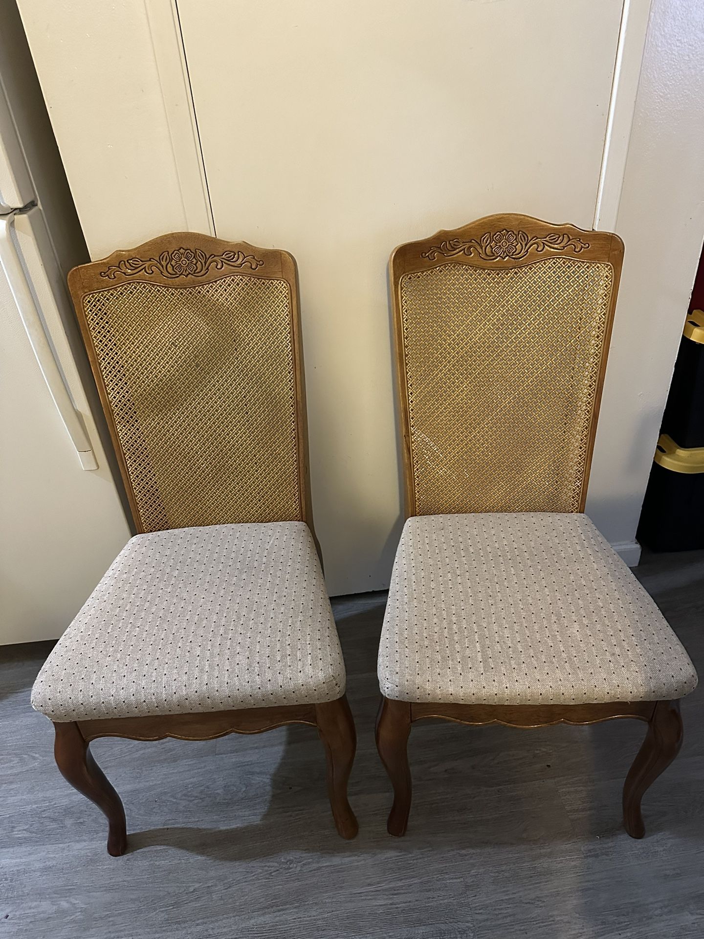 Dos Sillas De Comedor