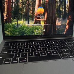 MacBook Pro 13” 2018 i5 8GB 256GB SSD – Works Great, Needs Battery, Minor Flaws