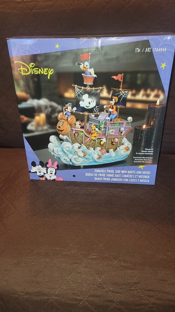 DISNEY HALLOWEEN BOAT 
