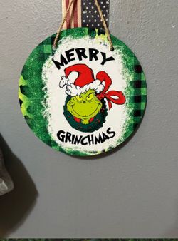 Custom Circle Door Hanger: Personalized Aluminum Welcome Sign