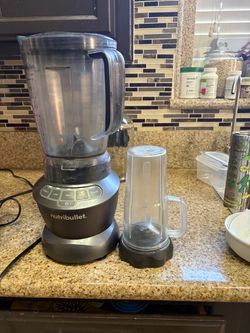 Nutribullet blender 35$