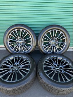 Cadillac Escalade V Series Factory Wheels Tires