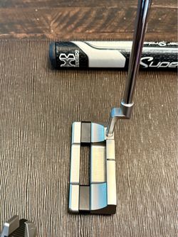 Scotty Cameron 34” Studio Style Squareback 2 Mid Mallet