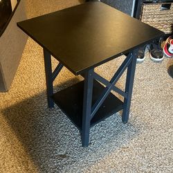 Small coffee table black NEED GONE PLS!!