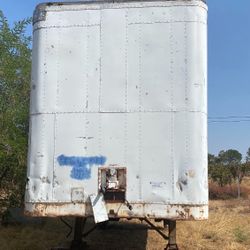 SEMI CONTAINER 27 FEET GOOD ROOF & GOOD WOOD FLOORING NEEDS NEW ROLL UP DOOR 