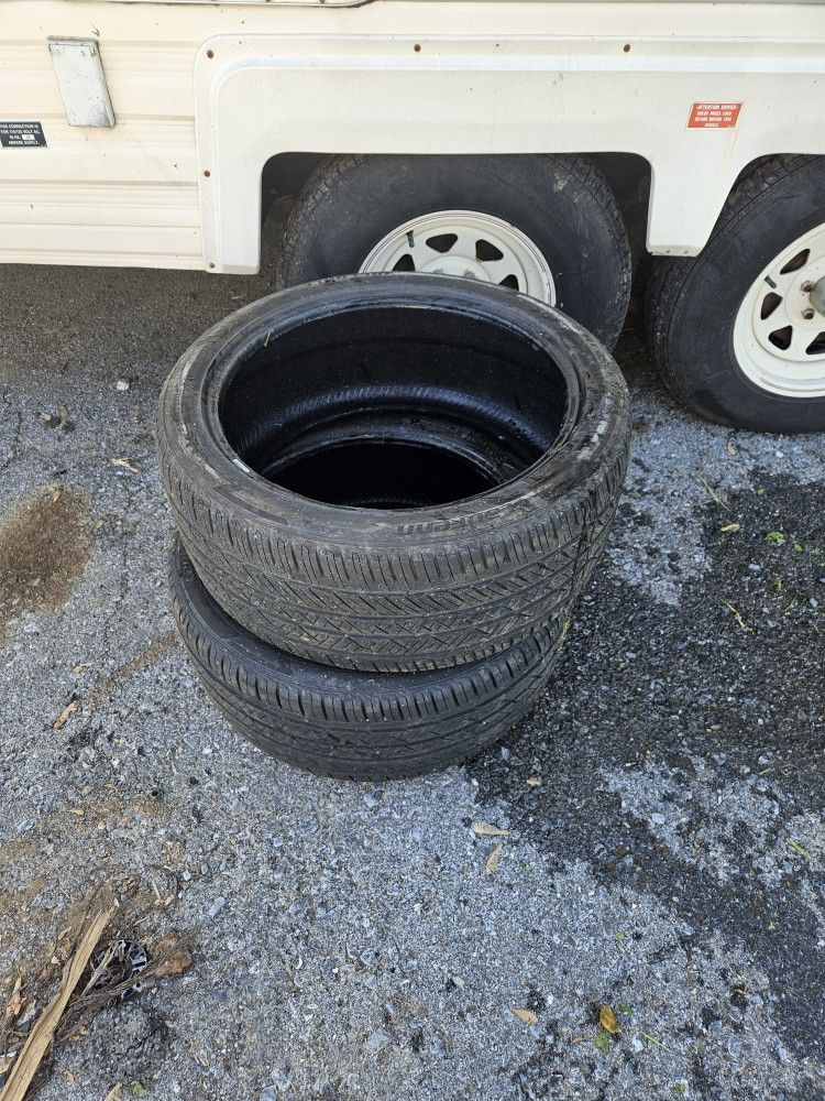 2 Laufen 225/40z 19 Tires For 19" Rim