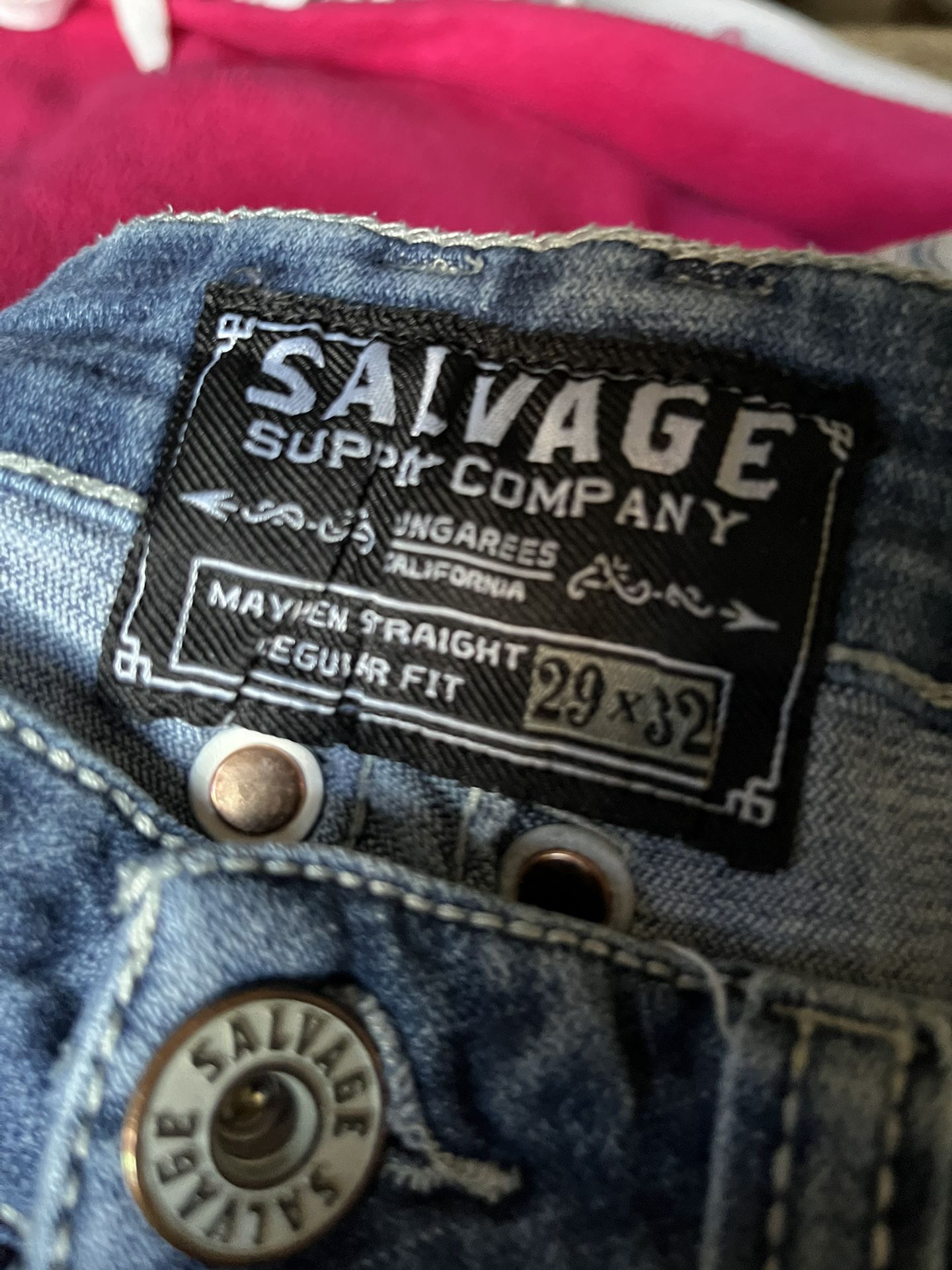 Pantslon Salvage 29 X 32 Precio 20 dolares
