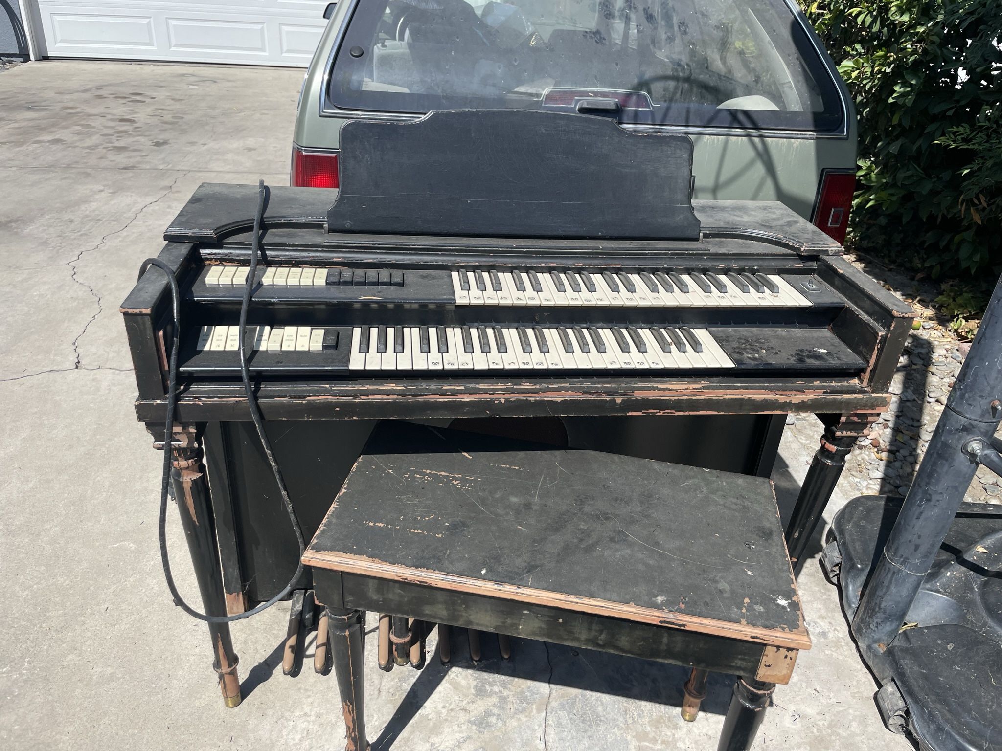 Antique Piano