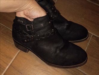 Ankle boots