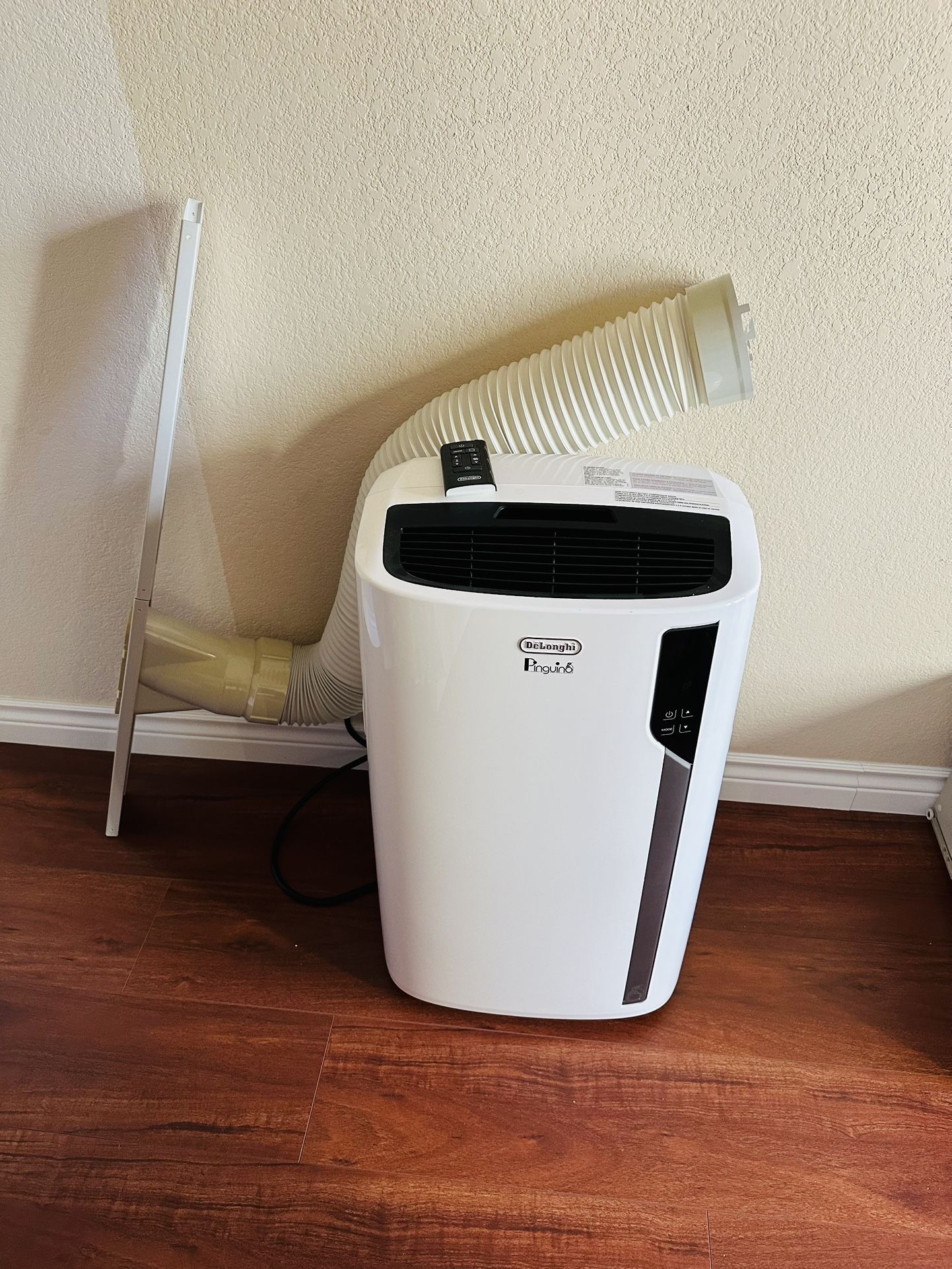 Delonghi Pinguino Portable Air Conditioner