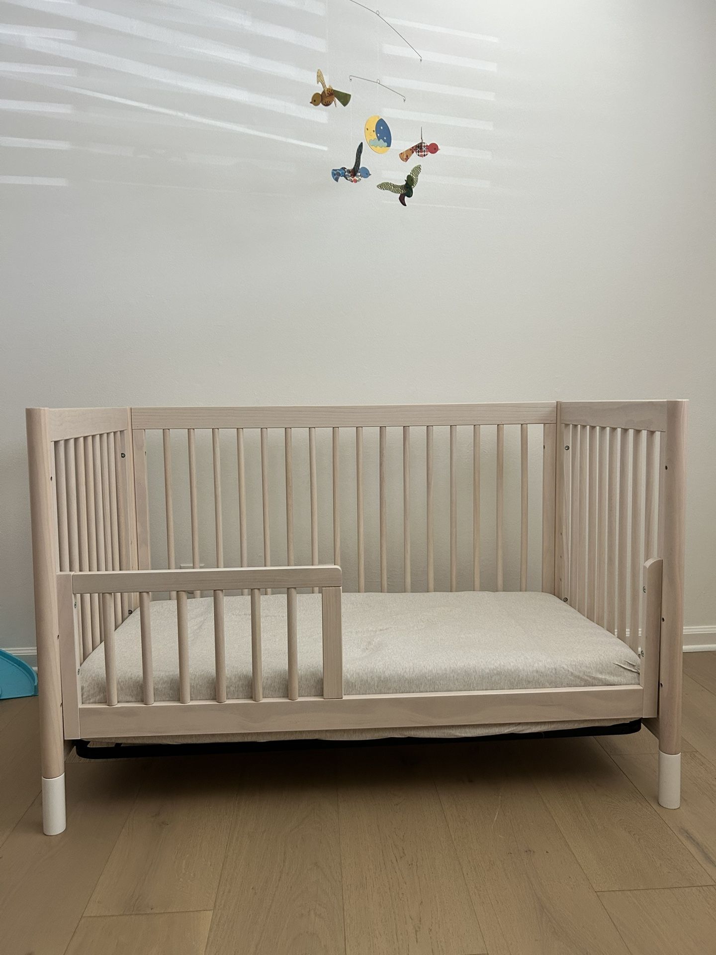 ***FREE Baby Crib / Toddler Bed ***