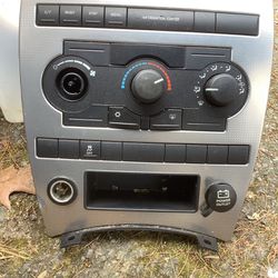 2005-2007 JEEP GRAND CHEROKEE DASH CLIMATE CONTROL PANEL P(contact info removed)0AI