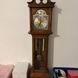 Howard Miller Grandfather Clock | Westminster Chimes | Works Great