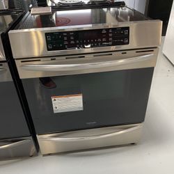 Frigidaire Gallery Stainless Steel 30” Front Control Induction Range With Air Fry