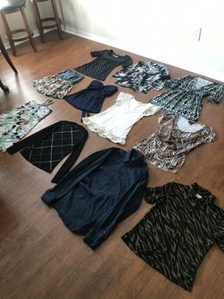 Ladies Tops / lot of 11 - size S