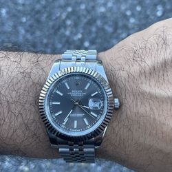 Gray Sub Watch 