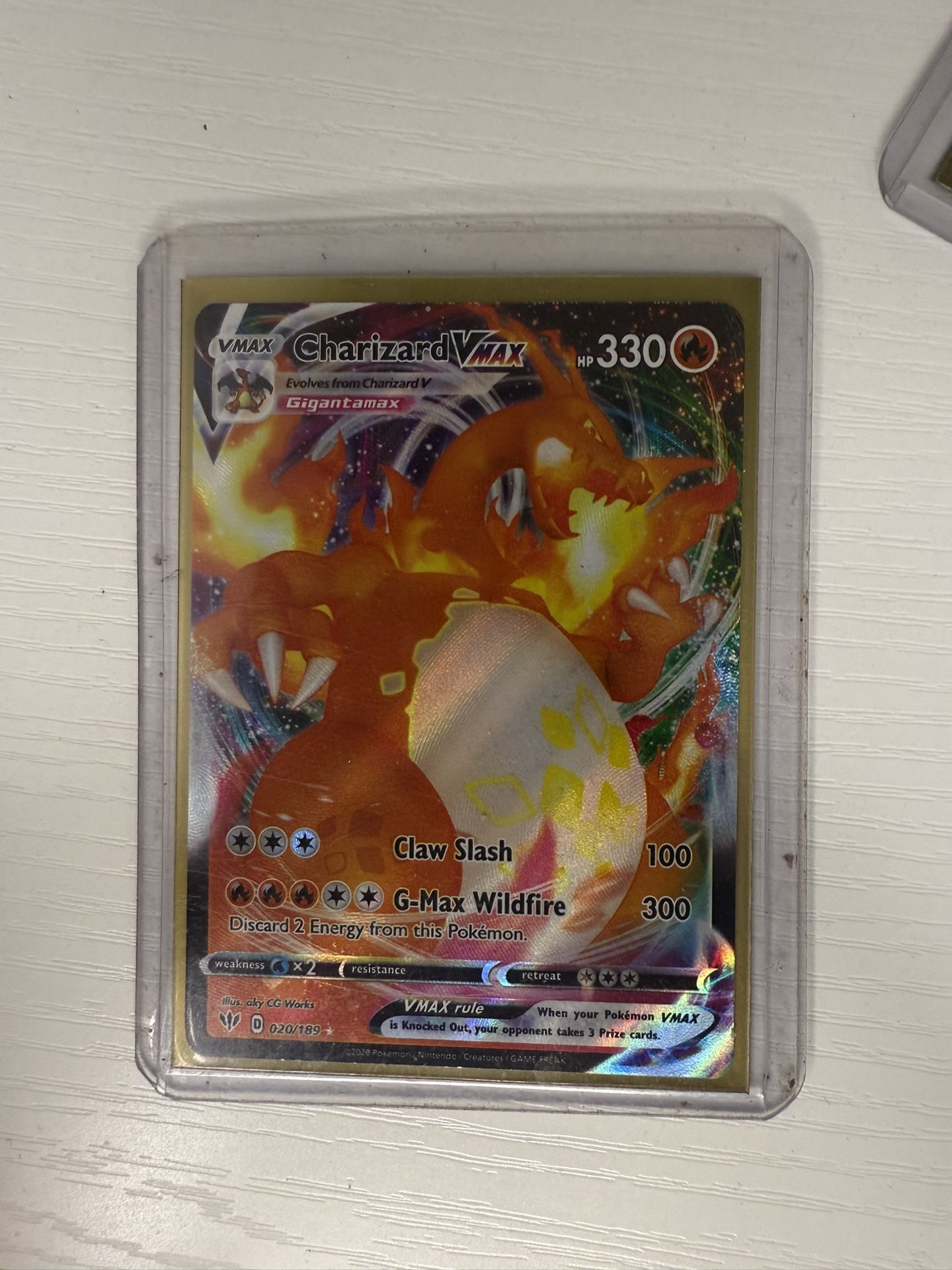 Pokémon CHARIZARD VMAX FULL ART DARKNESS ABLAZE