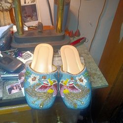 Vintage Chinese Hand Beated A-1062 38.slippers.