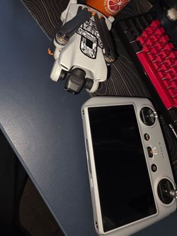 Dji mini 3 and RC screen remote
