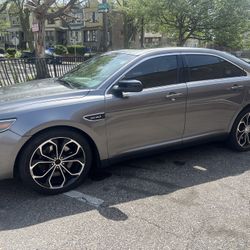2014 Ford Taurus