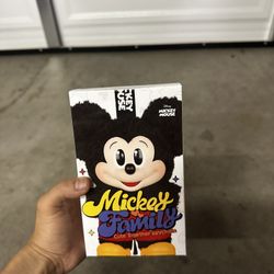 PopMart Mickey And Family Blindbox