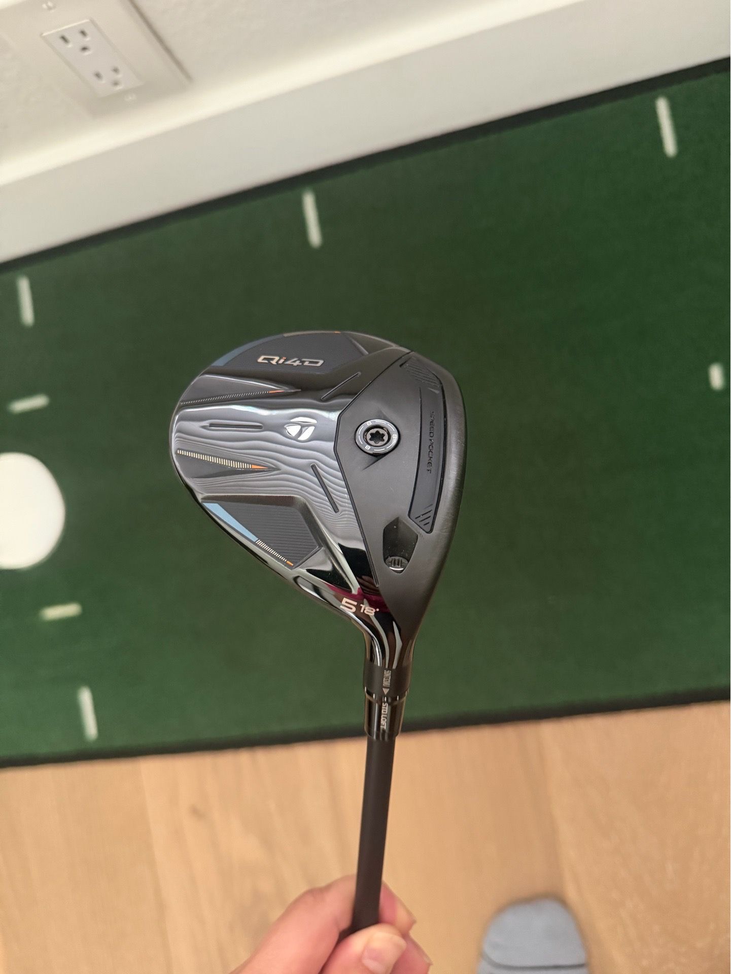 Taylormade - 5 wood - Qi4D - $225