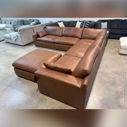 EXCLUSIVE] EMILIA 5-PIECE CARAMEL LEATHER SECTIONAL